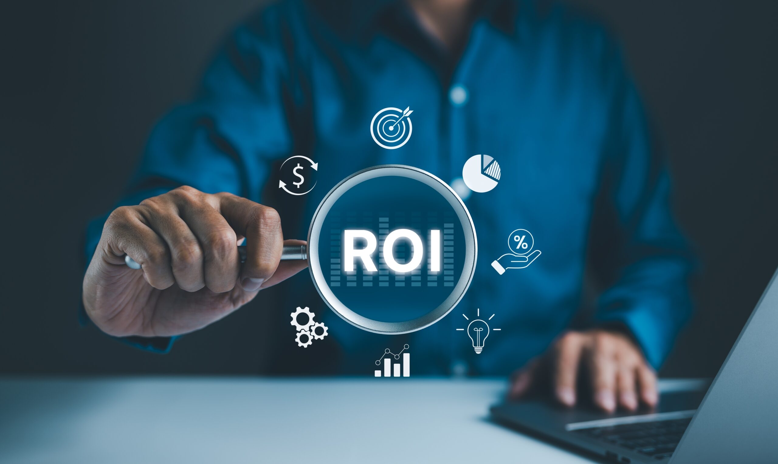 Analyzing,Return,On,Investment,(roi),Concept.,Businessman,Holding,A,Magnifying